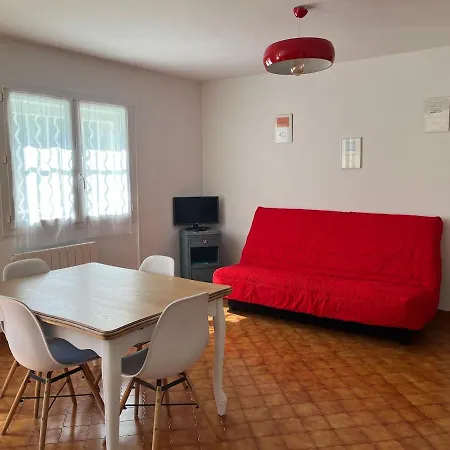 Дом отдыха Maison De Avec Piscine