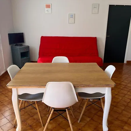 Дом отдыха Maison De Avec Piscine *